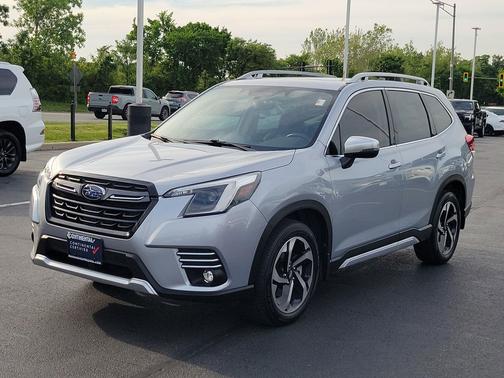 Ice Silver Metallic 2024 Subaru Forester Touring
