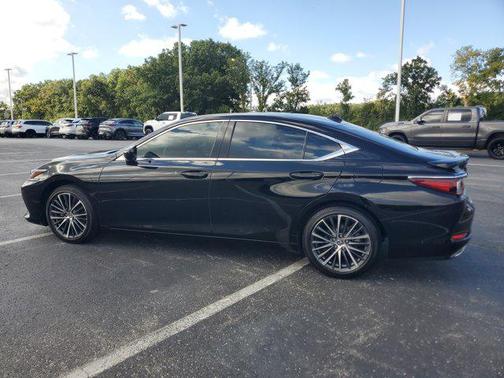 2024 Lexus ES 350 Base
