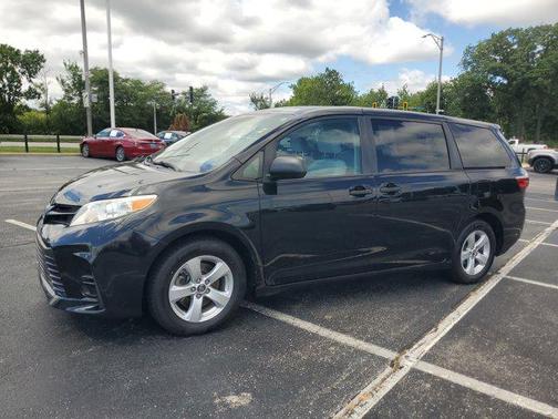 2019 Toyota Sienna SE