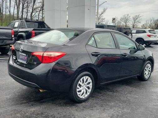 Black Sand Pearl 2017 Toyota Corolla LE