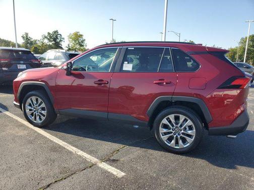 2025 Toyota RAV4 XLE Premium
