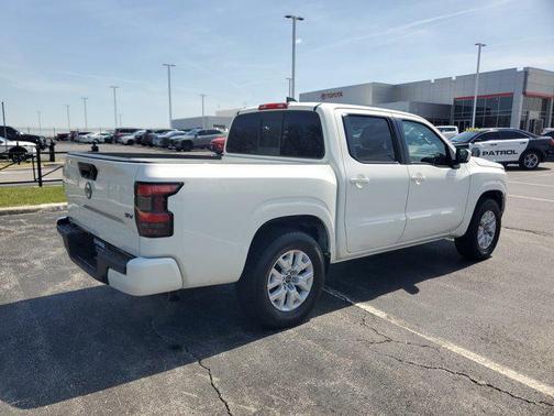 2022 Nissan Frontier SV