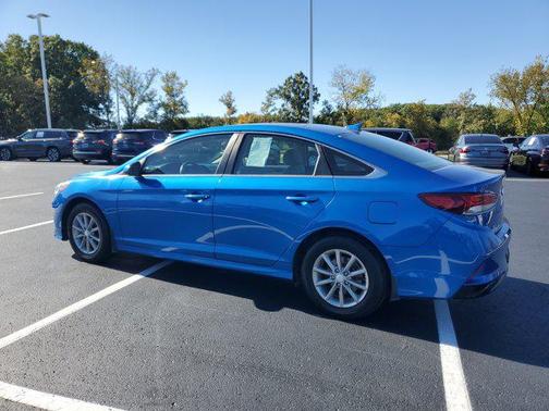 2018 Hyundai SONATA SE