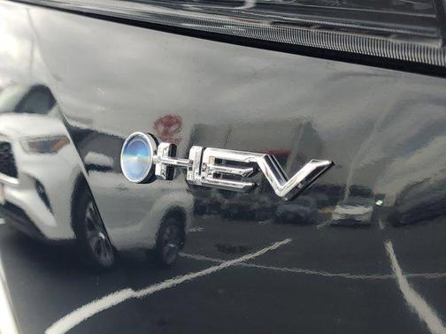 2025 Toyota Highlander Hybrid XLE