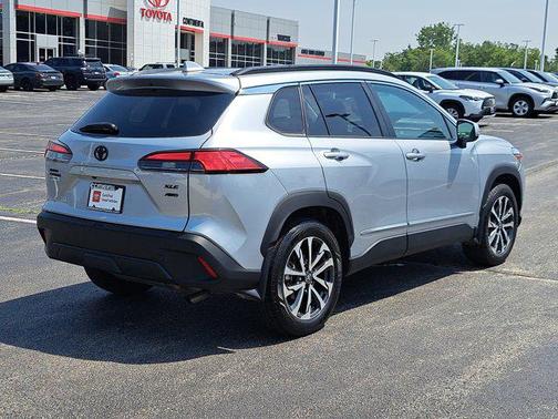 2022 Toyota Corolla Cross XLE