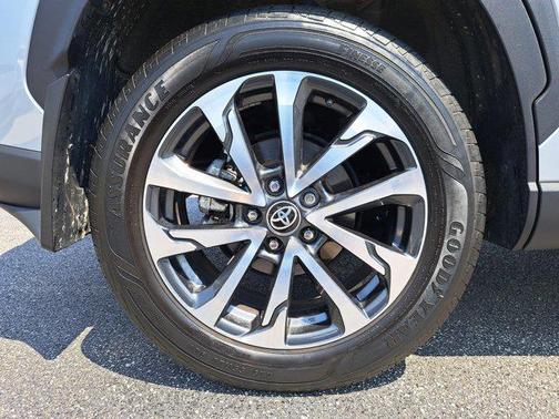 2022 Toyota Corolla Cross XLE