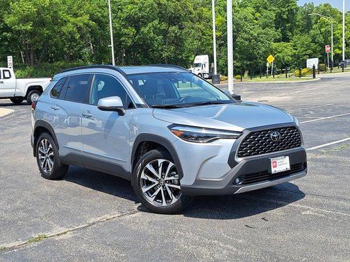 2022 Toyota Corolla Cross XLE