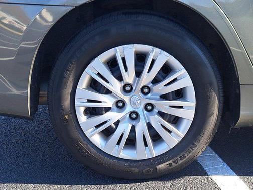 2014 Toyota Camry Hybrid LE