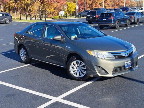 2014 Toyota Camry Hybrid LE