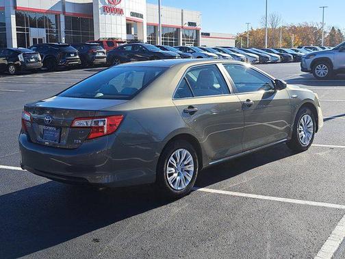 2014 Toyota Camry Hybrid LE