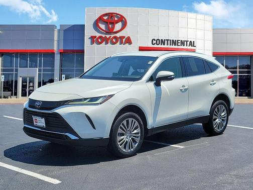 Blizzard Pearl 2022 Toyota Venza XLE