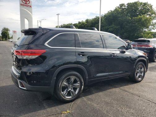 2019 Toyota Highlander Limited Platinum