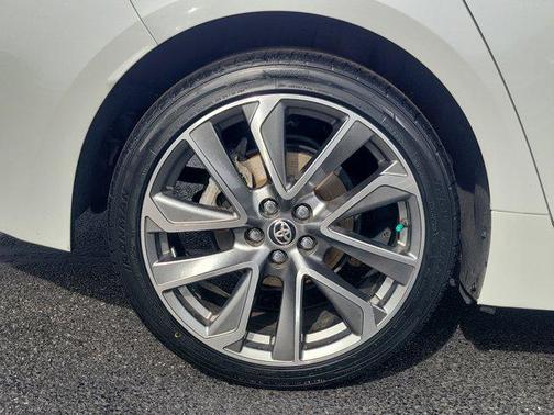Wind Chill Pearl 2022 Toyota Corolla SE