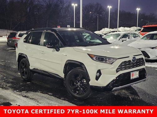 2020 Toyota RAV4 Hybrid SE