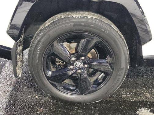 2020 Toyota RAV4 Hybrid SE