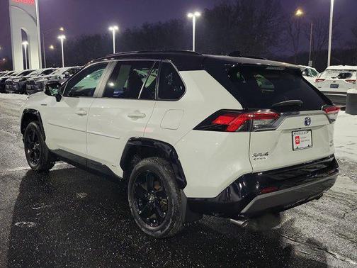 2020 Toyota RAV4 Hybrid SE