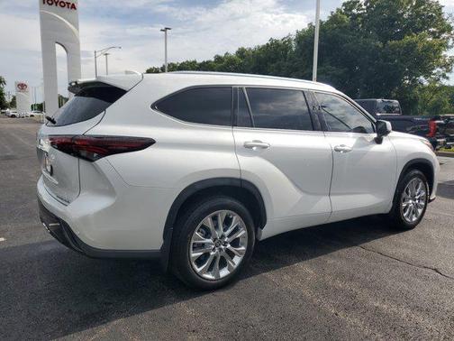 2024 Toyota Highlander Limited