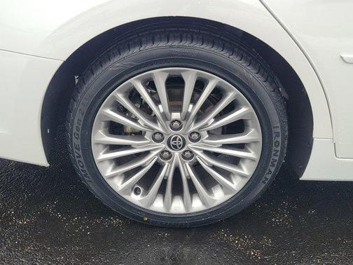 2021 Toyota Avalon Hybrid Limited