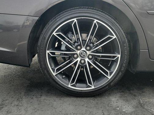 2019 Toyota Avalon Touring