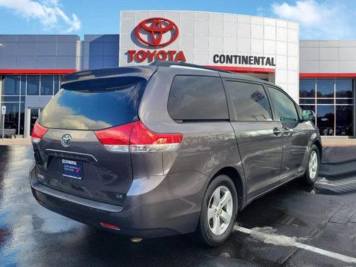 2012 Toyota Sienna LE
