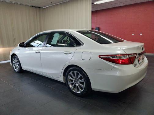2017 Toyota Camry Hybrid XLE