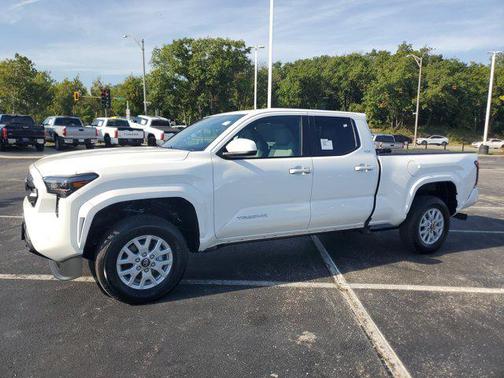 2025 Toyota Tacoma SR5