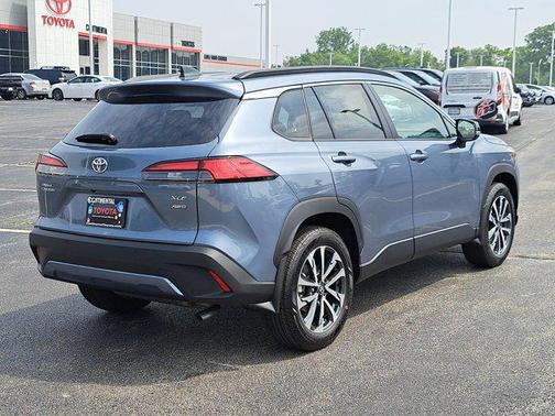2025 Toyota Corolla Cross XLE