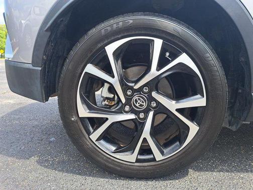 2020 Toyota C-HR XLE
