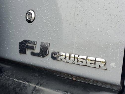 2014 Toyota FJ Cruiser Base