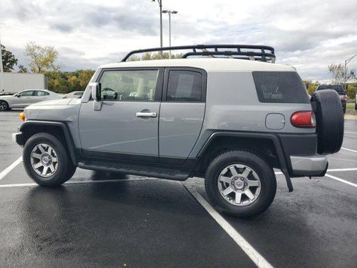 2014 Toyota FJ Cruiser Base