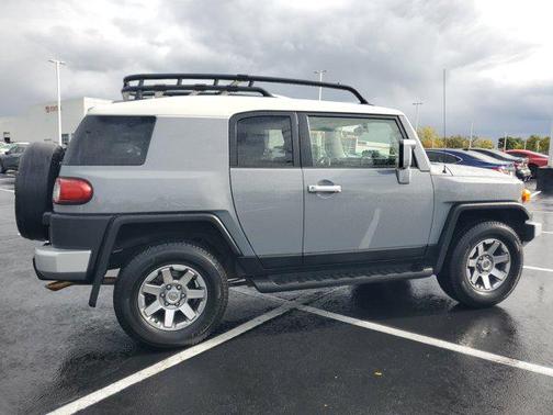 2014 Toyota FJ Cruiser Base