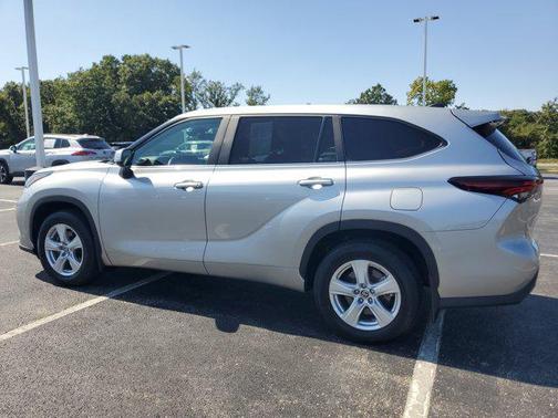 2024 Toyota Highlander Hybrid LE