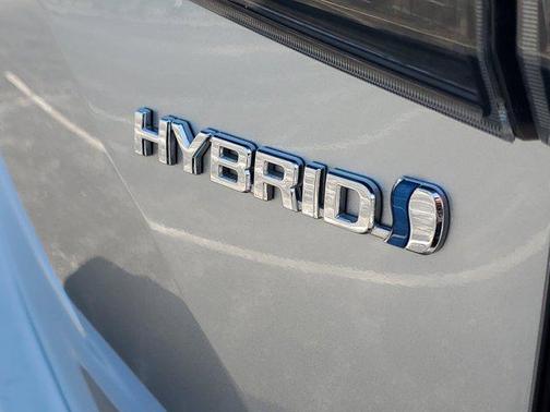 2024 Toyota Highlander Hybrid LE