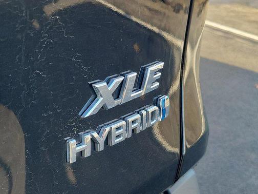 2023 Toyota RAV4 Hybrid XLE