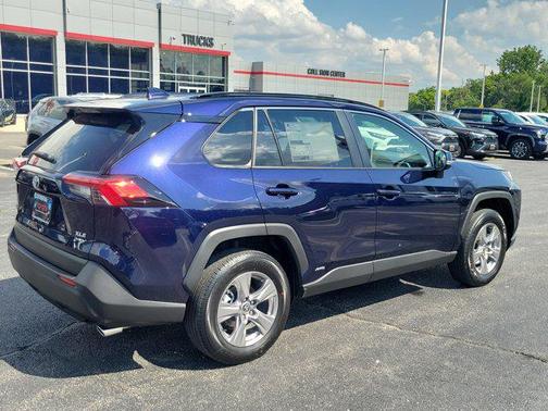2025 Toyota RAV4 Hybrid XLE