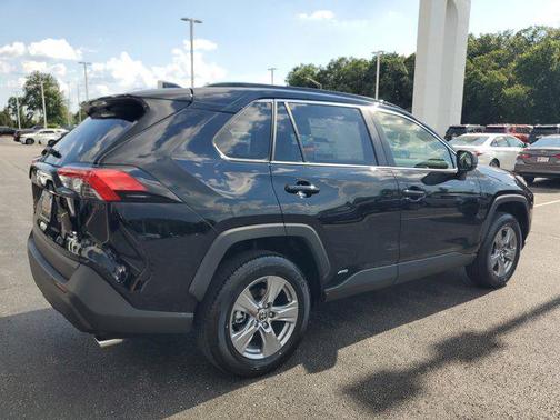 2025 Toyota RAV4 Hybrid LE