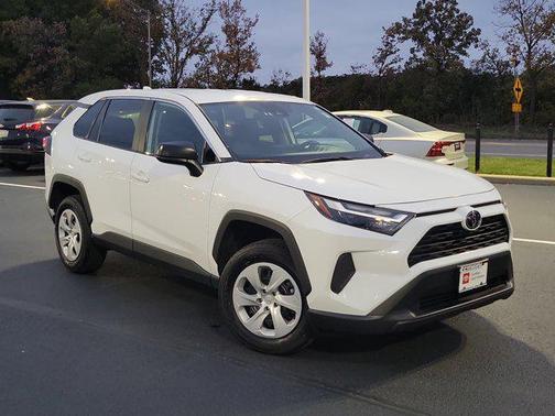 2025 Toyota RAV4 LE