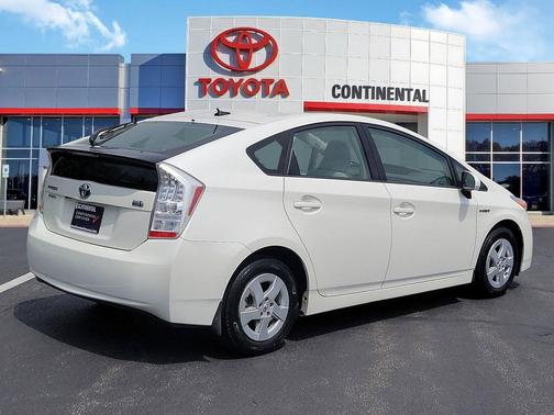 Blizzard Pearl 2011 Toyota Prius III
