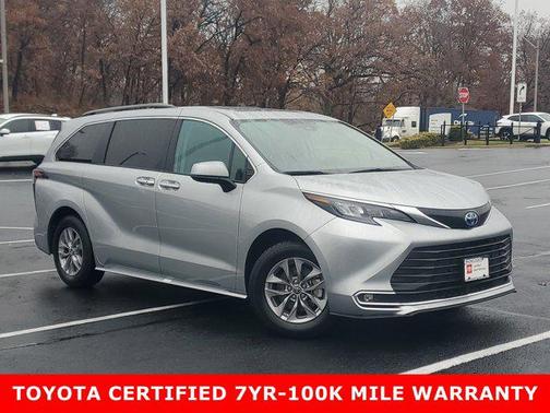 2024 Toyota Sienna XLE