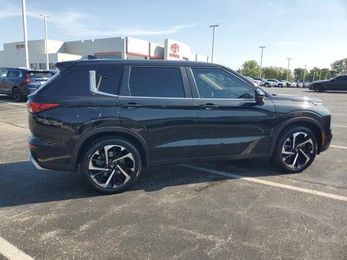 2023 Mitsubishi Outlander SE 2.5 2WD