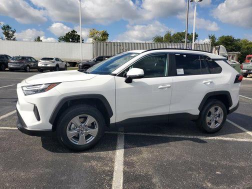 2025 Toyota RAV4 XLE