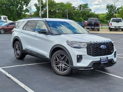 Space White Metallic 2026 Ford Explorer ST