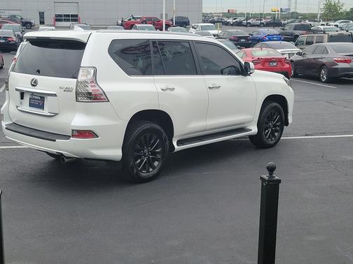 Starfire Pearl 2020 Lexus GX 460 Premium