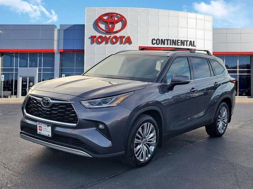 Magnetic Gray Metallic 2021 Toyota Highlander Platinum