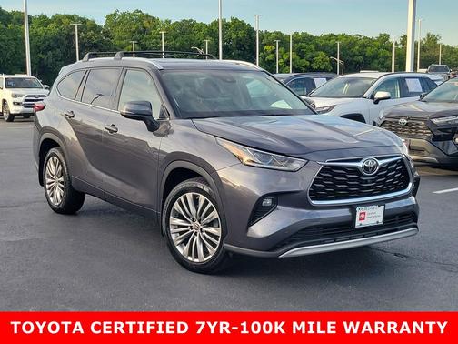 Magnetic Gray Metallic 2021 Toyota Highlander Platinum