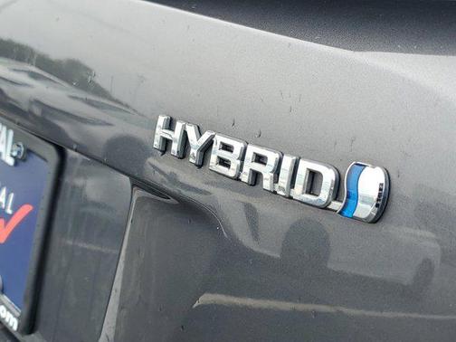 2017 Toyota Prius Four Touring