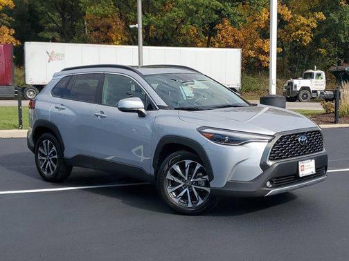 2024 Toyota Corolla Cross XLE