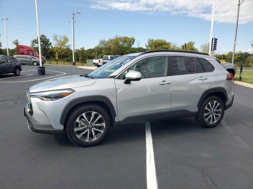 2024 Toyota Corolla Cross XLE