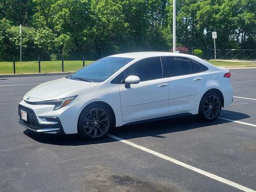 Wind Chill Pearl 2024 Toyota Corolla Hybrid SE