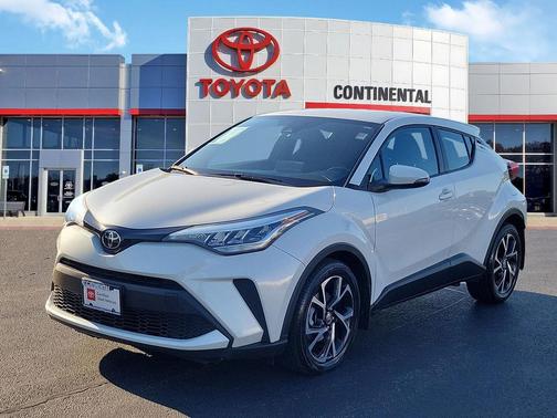 Blizzard Pearl 2021 Toyota C-HR XLE